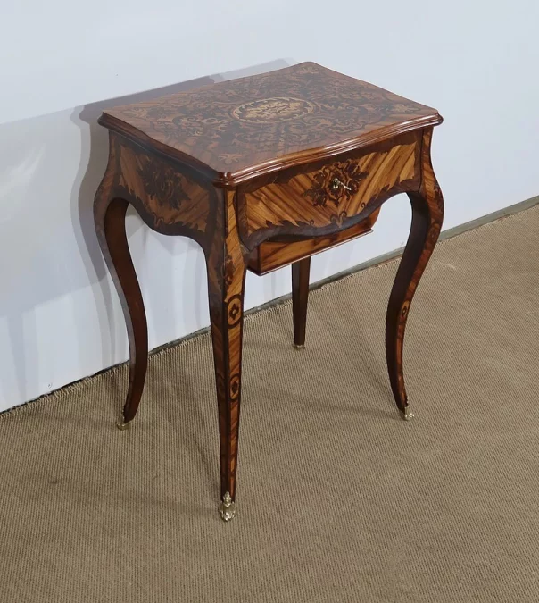 ARBEITSTISCH IM LOUIS-XV-STIL