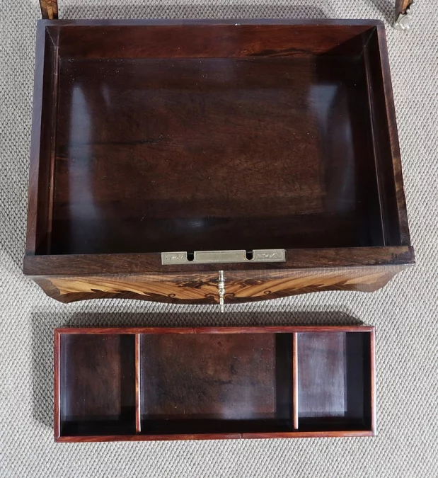 ARBEITSTISCH IM LOUIS-XV-STIL