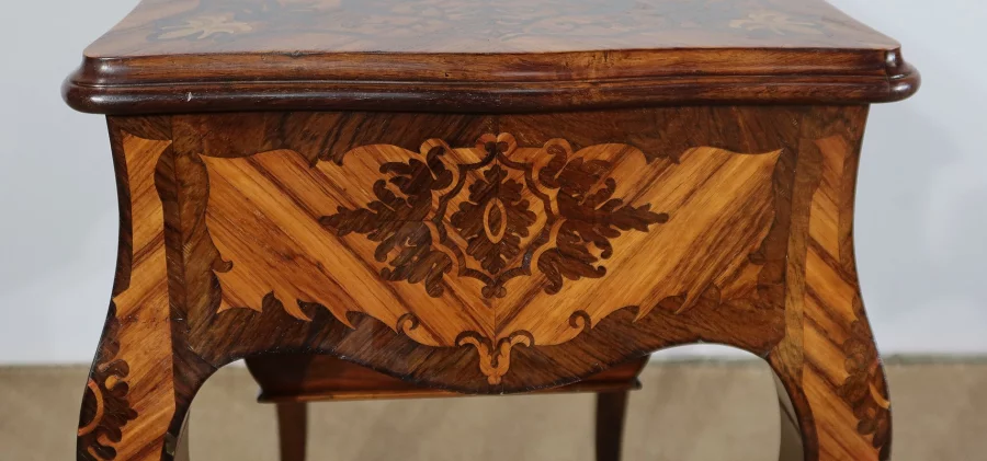 ARBEITSTISCH IM LOUIS-XV-STIL