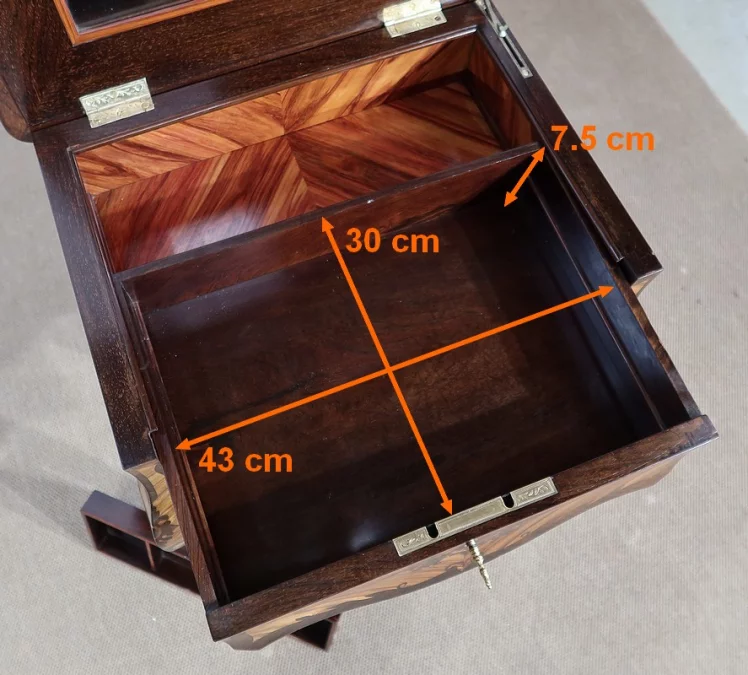 ARBEITSTISCH IM LOUIS-XV-STIL