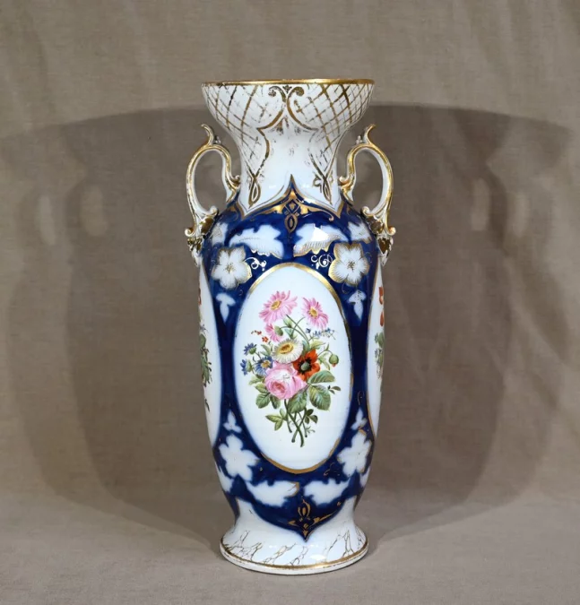 Important Vase en Porcelaine de Bayeux – Fin XIXe
