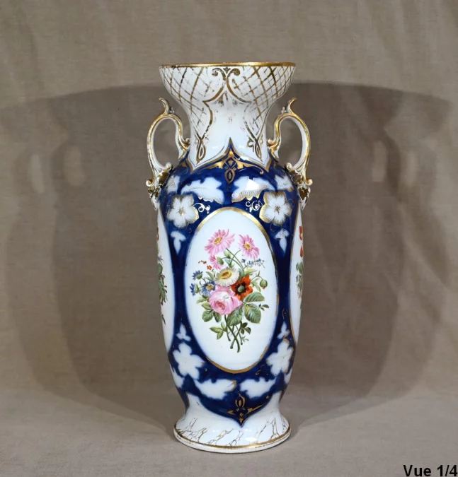 Important Vase en Porcelaine de Bayeux – Fin XIXe