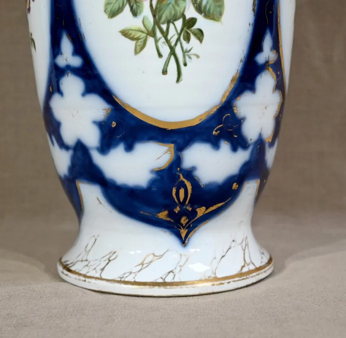 Important Vase en Porcelaine de Bayeux – Fin XIXe