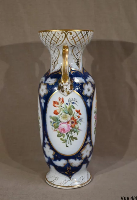 Important Vase en Porcelaine de Bayeux – Fin XIXe