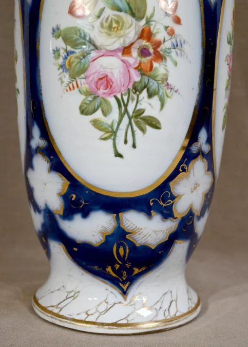 Important Vase en Porcelaine de Bayeux – Fin XIXe