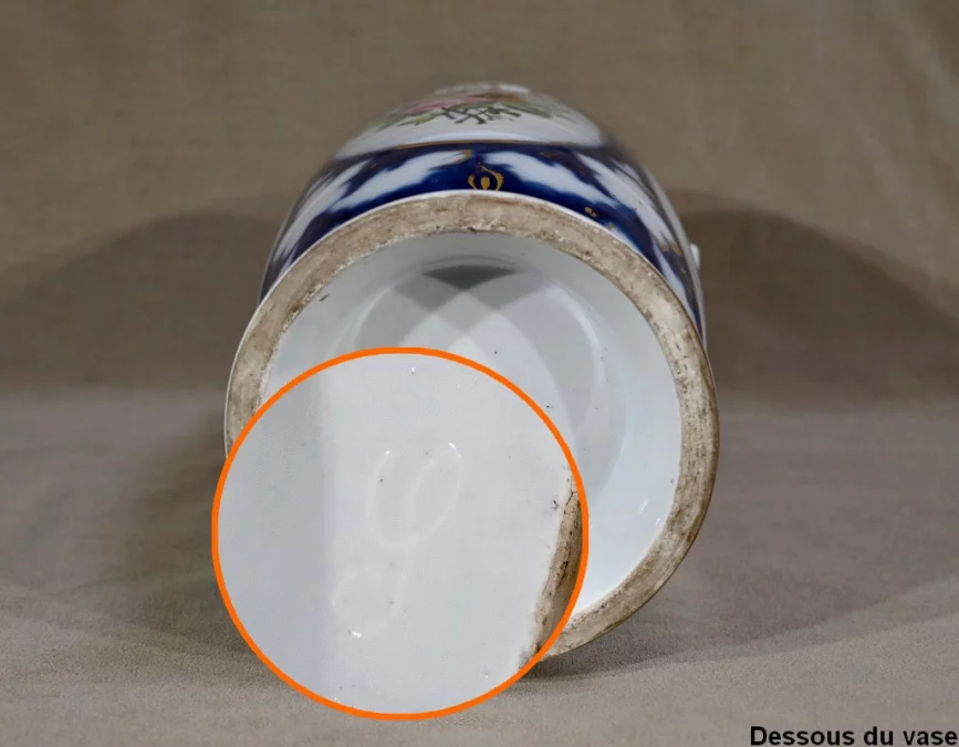 Important Vase en Porcelaine de Bayeux – Fin XIXe
