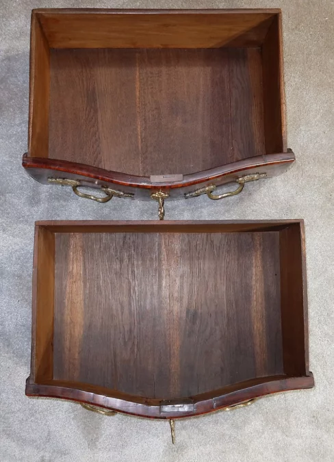 FRANZÖSISCHE KOMMODE DER ÜBERGANGSZEIT