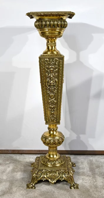 一对路易十六风格支架