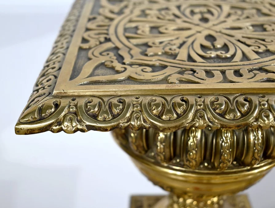 一对路易十六风格支架