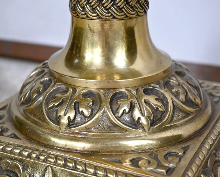 一对路易十六风格支架