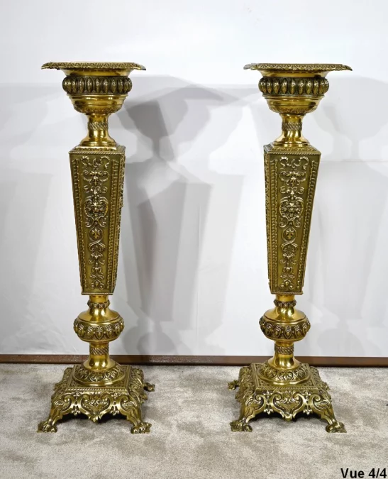 一对路易十六风格支架