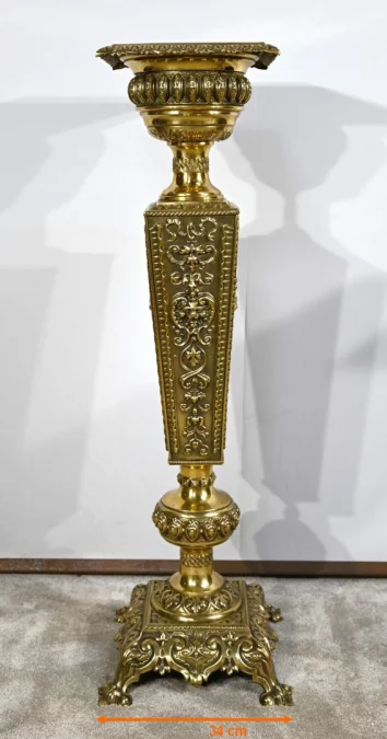 一对路易十六风格支架