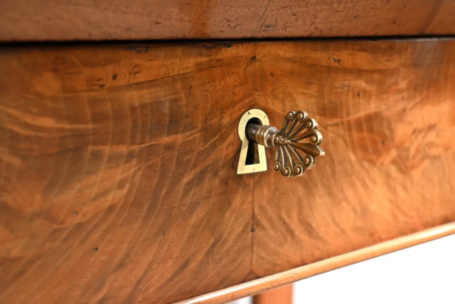 KONSOLENTISCH AUS DER FRANZÖSISCHEN RESTAURATIONSZEIT