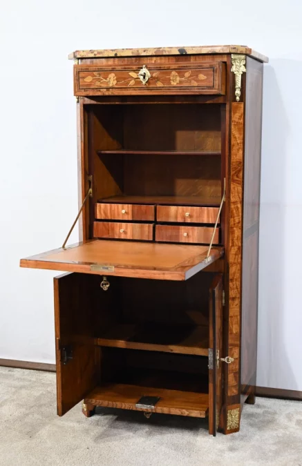 СЕКРЕТАР ПЕРИОДА ЛЮДОВИКА XVI