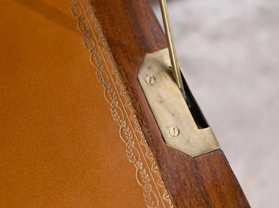 СЕКРЕТАР ПЕРИОДА ЛЮДОВИКА XVI