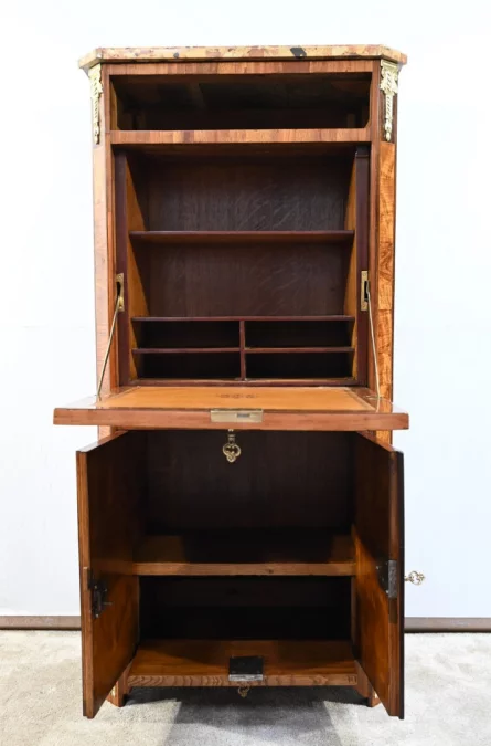 СЕКРЕТАР ПЕРИОДА ЛЮДОВИКА XVI