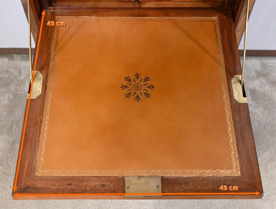 СЕКРЕТАР ПЕРИОДА ЛЮДОВИКА XVI