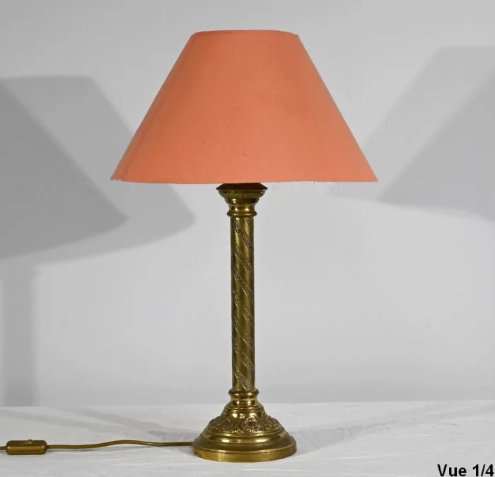 LÁMPARA DE BRONCE DORADO