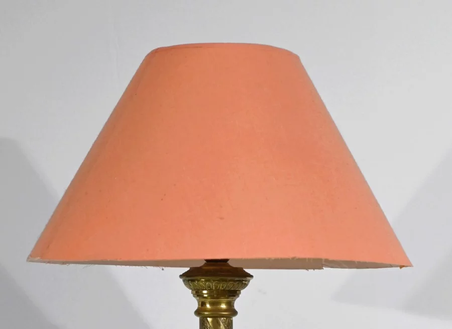 LÁMPARA DE BRONCE DORADO