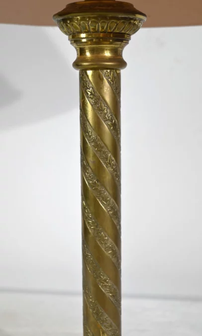 LÁMPARA DE BRONCE DORADO