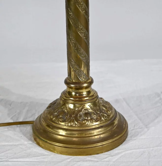 LÁMPARA DE BRONCE DORADO