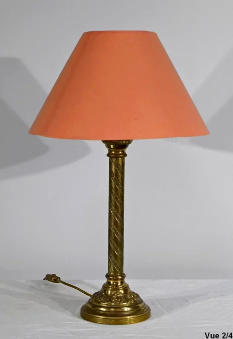 LÁMPARA DE BRONCE DORADO