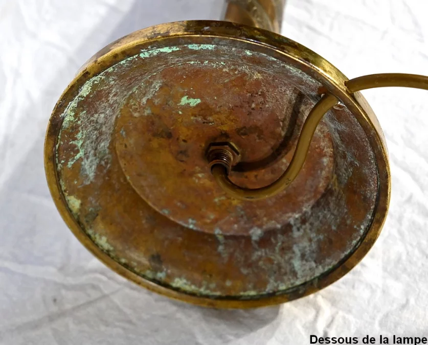 LÁMPARA DE BRONCE DORADO