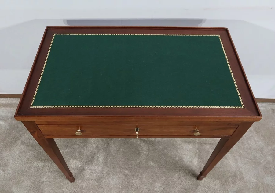 MESA DE ESCRITURA DEL PERIODO LUIS XVI