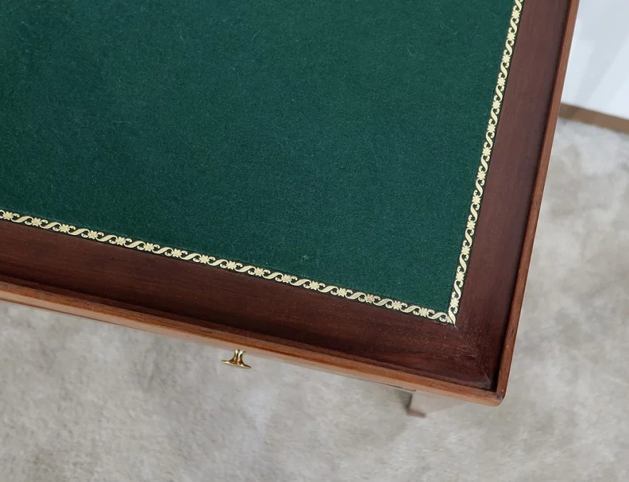 MESA DE ESCRITURA DEL PERIODO LUIS XVI