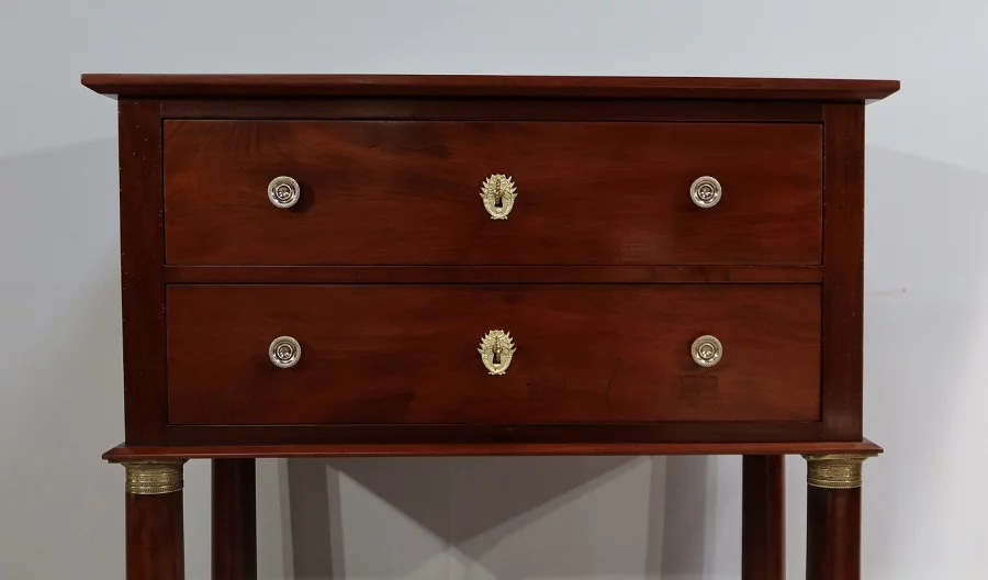 KONSOLENTISCH AUS DEM 19. JAHRHUNDERT