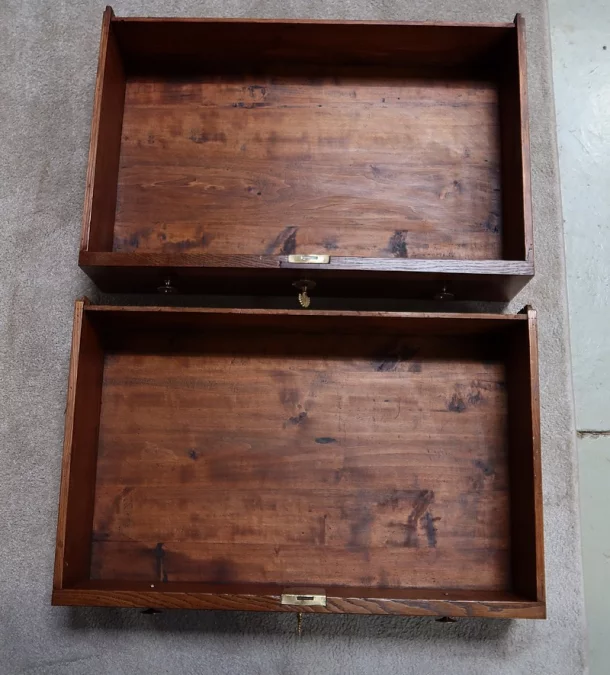 KONSOLENTISCH AUS DEM 19. JAHRHUNDERT