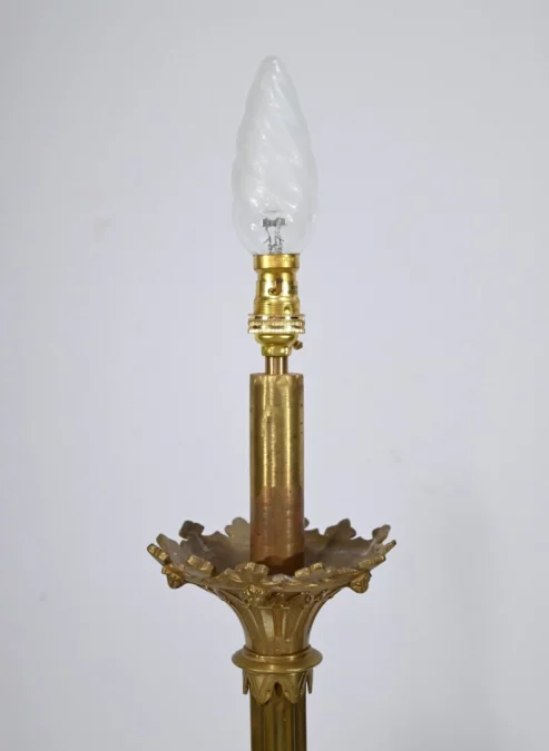 Important Flambeau en Bronze Doré – Fin XIXe