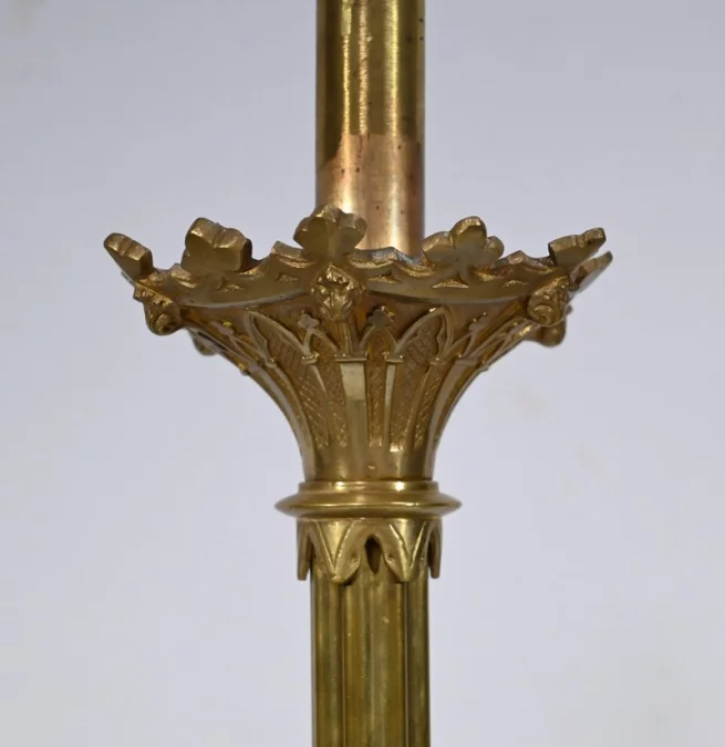 Important Flambeau en Bronze Doré – Fin XIXe