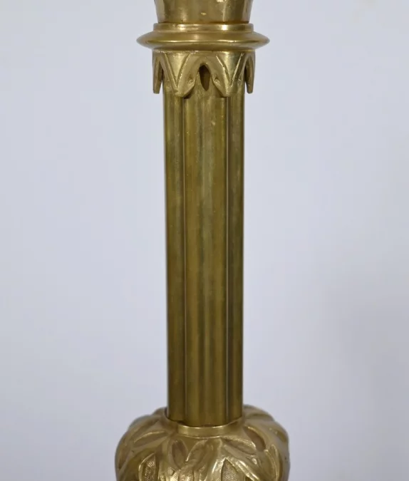 Important Flambeau en Bronze Doré – Fin XIXe