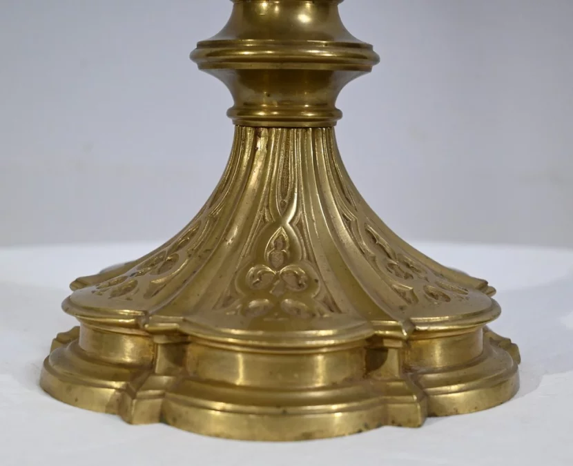 Important Flambeau en Bronze Doré – Fin XIXe