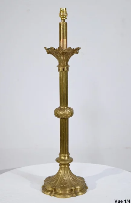 Important Flambeau en Bronze Doré – Fin XIXe