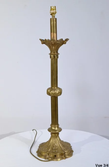 Important Flambeau en Bronze Doré – Fin XIXe