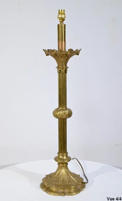 Important Flambeau en Bronze Doré – Fin XIXe