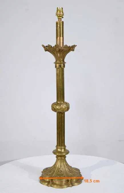 Important Flambeau en Bronze Doré – Fin XIXe