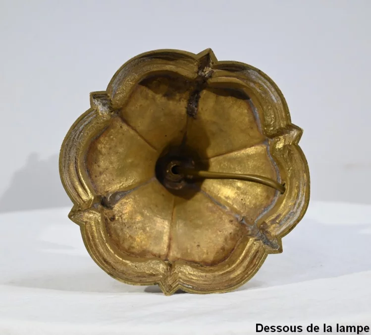 Important Flambeau en Bronze Doré – Fin XIXe