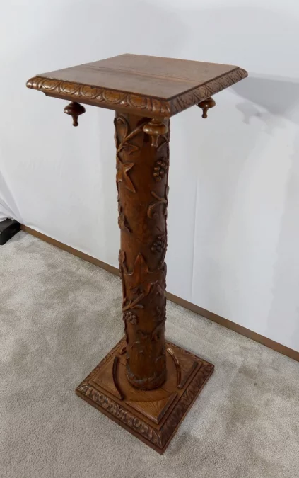 КОЛОННА ПЕРИОДА МОДЕРН