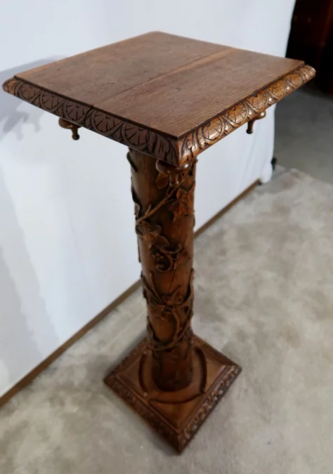 КОЛОННА ПЕРИОДА МОДЕРН