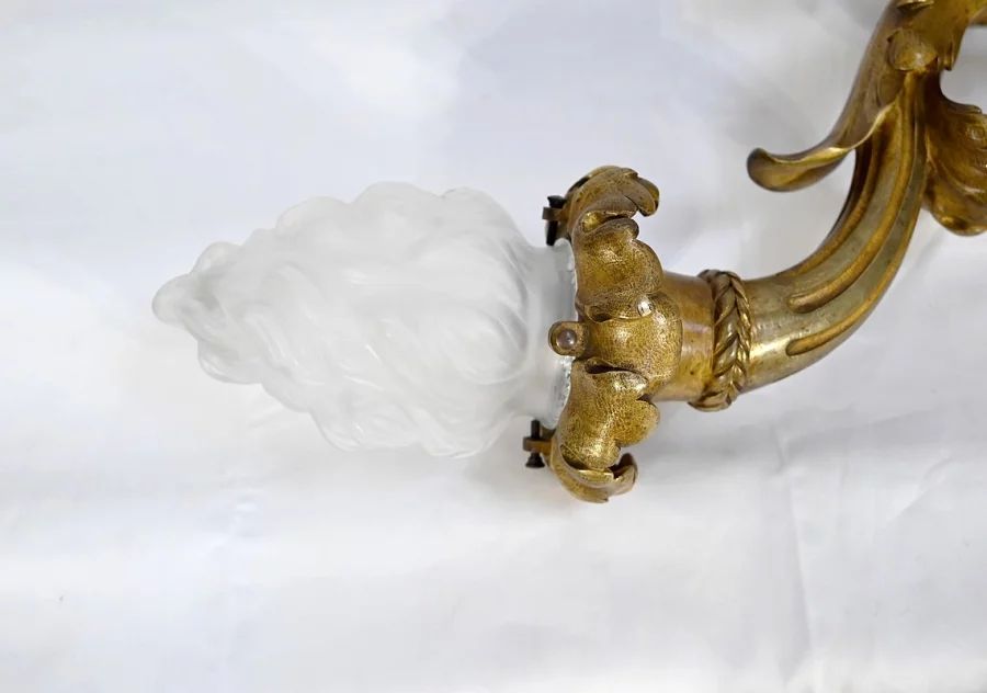 НАСТЕННЫЙ СВЕТИЛЬНИК В СТИЛЕ ЛЮДОВИКА XVI