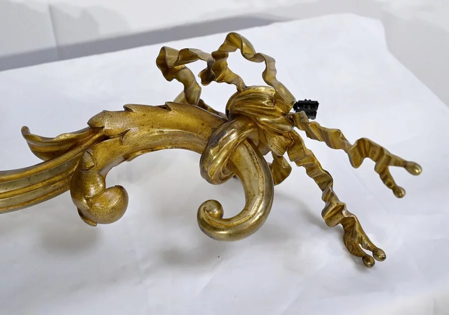 НАСТЕННЫЙ СВЕТИЛЬНИК В СТИЛЕ ЛЮДОВИКА XVI