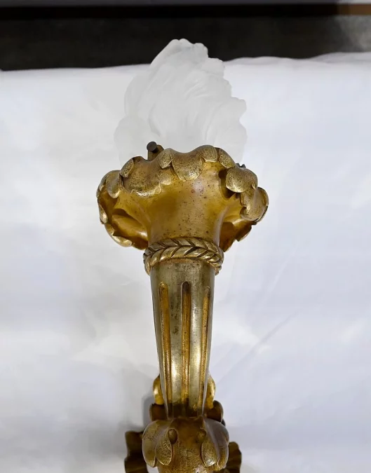 НАСТЕННЫЙ СВЕТИЛЬНИК В СТИЛЕ ЛЮДОВИКА XVI