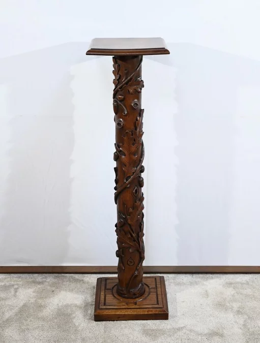 КОЛОННА ПЕРИОДА МОДЕРН