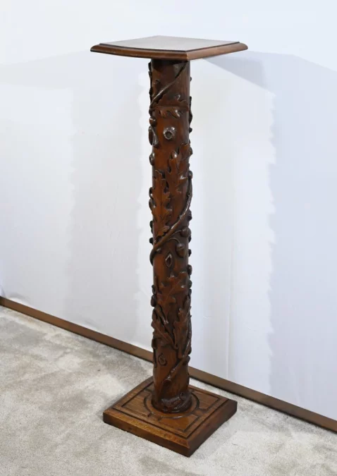 КОЛОННА ПЕРИОДА МОДЕРН