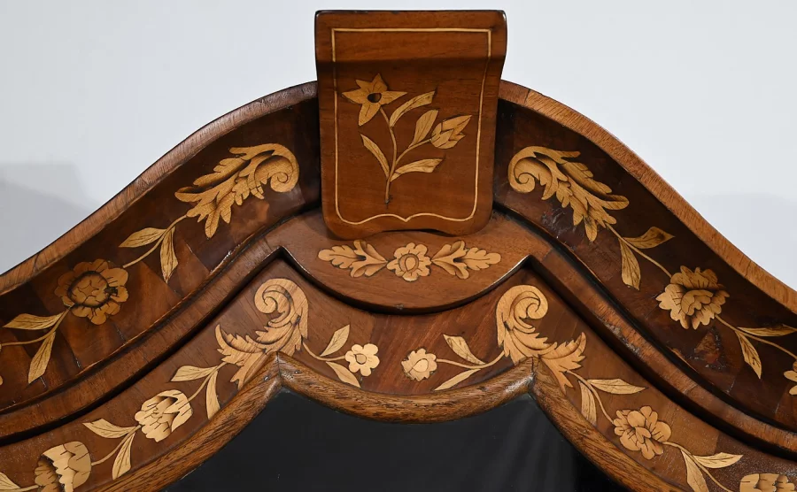 GABINETE HOLANDÉS DEL SIGLO XVIII