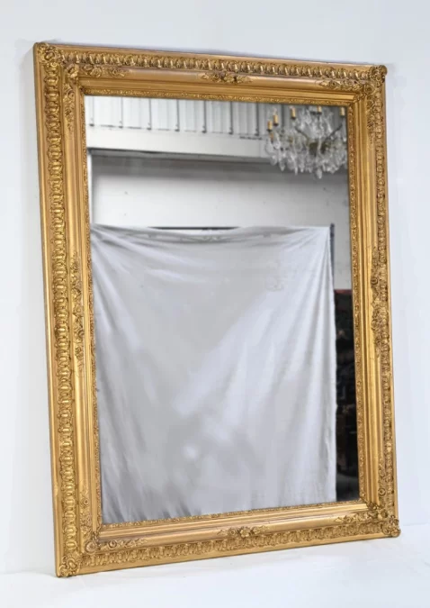 SPECCHIO IN LEGNO DORATO