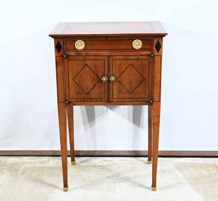 ШКАФ ПЕРЕХОДНОГО СТИЛЯ